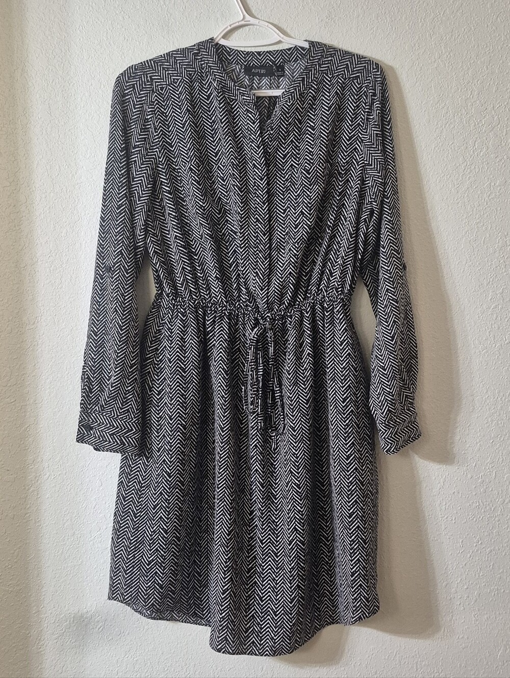 Apt. 9 Black & White Chevron Drawstring Waist Long Sleeve Dress